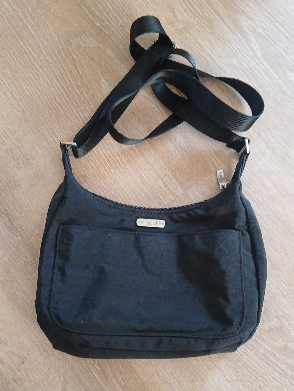 Baggallini Crossbody Bag Shoulder LIghtweight Hobo Travel Daily Black Nylon